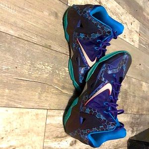 Nike lebron 11’s